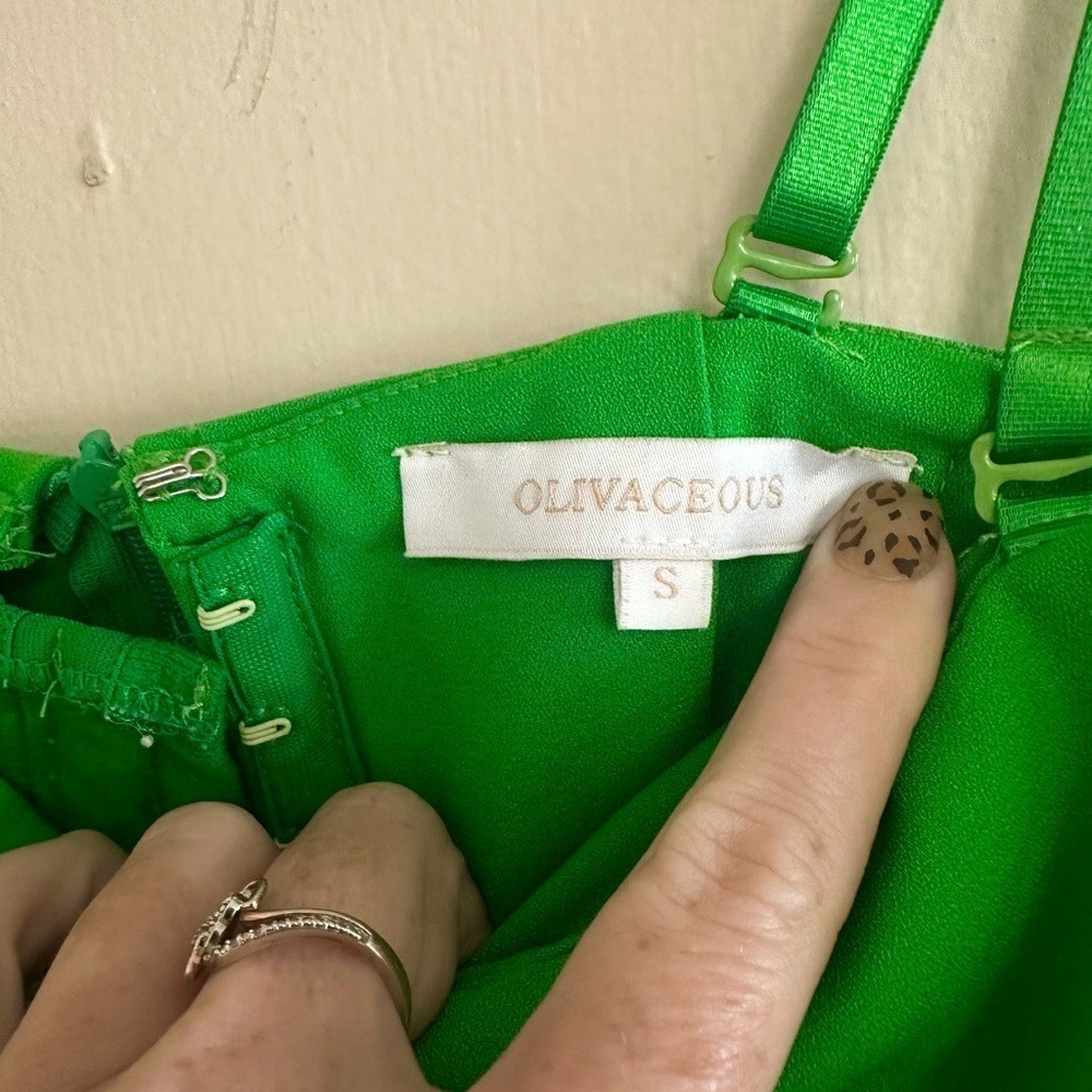 Olivaceous Chic Emerald‎ Breeze Ruffle Tank Womens Size Small - Summer Staple - Picture 5 of 9